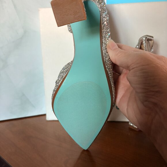 Betsy Johnson SB Ramsey Jeweled Pumps Silver Size 7 - Picture 3 of 3